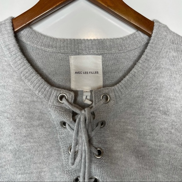 Avec Les Filles Lace Up Cropped Sweater Small - Picture 4 of 6